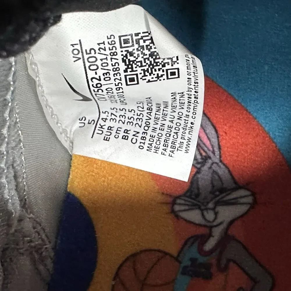 Nike LeBron React 18 Bugs vs Marvin Light Smoke Grey Brand New Boys 5